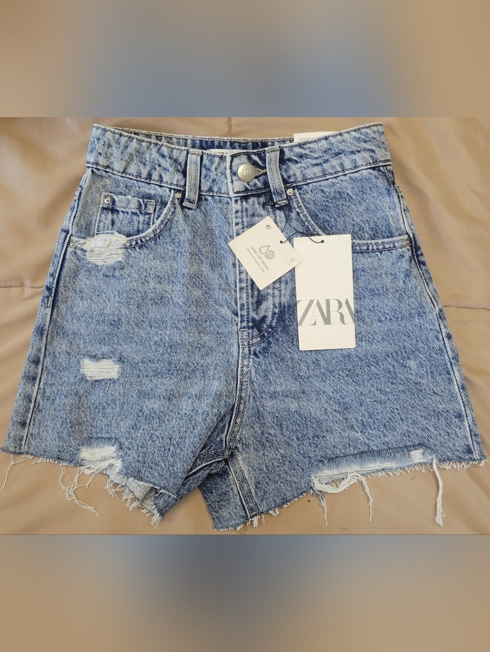Zara High Rise Distressed Denim Shorts Womens Size 0 23 Acid Wash Cut Off NWT